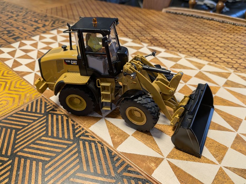 Ładowarka 910K CAT Caterpillar model 1:32