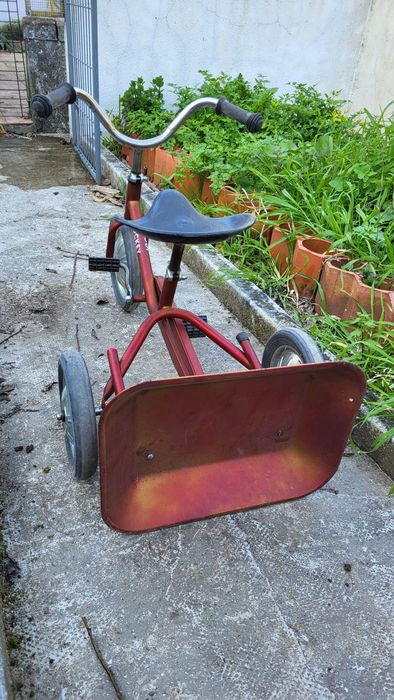 Triciclo para criança