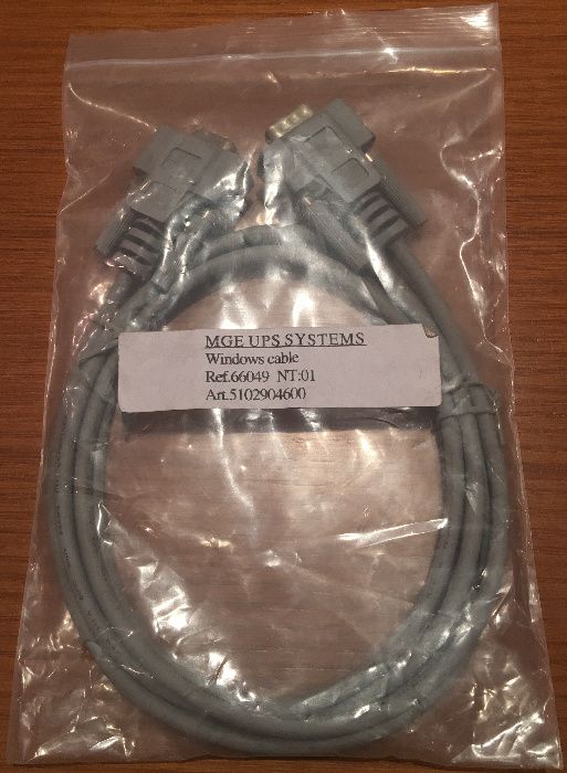 Cabo série MGE para UPS