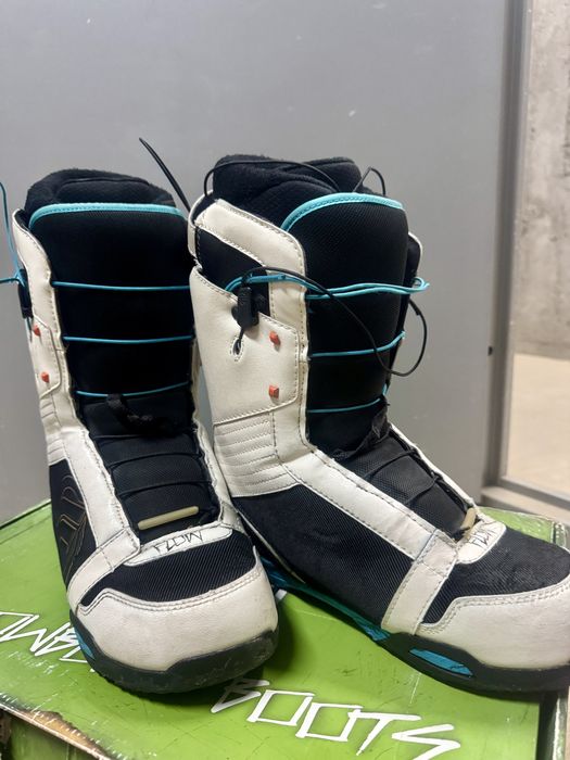 Ботинки для сноуборду Flow