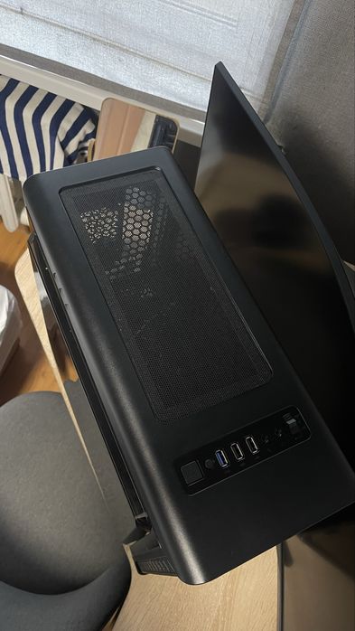 Корпус для ПК Gamemax ATX Elysium Black для компʼютеру