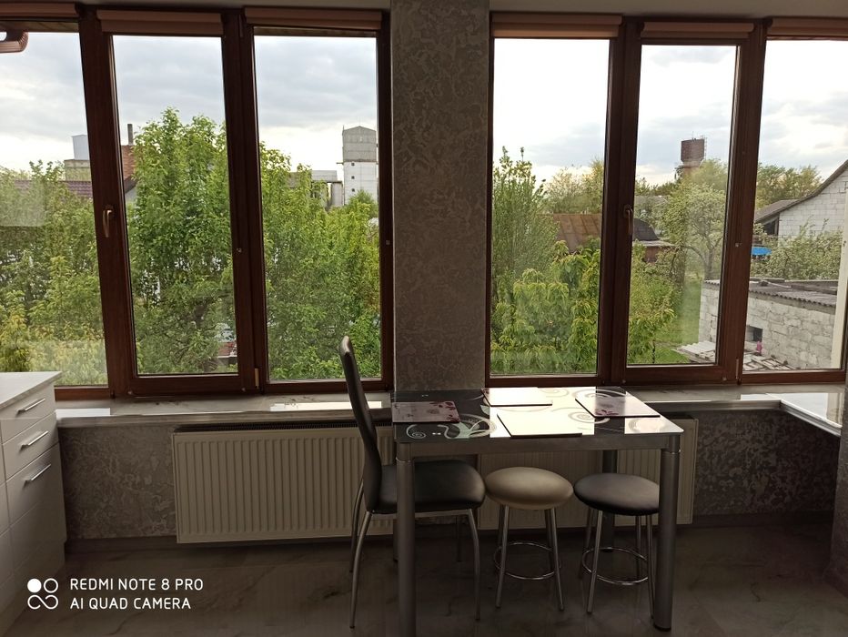 Здам 2-х кім. квартиру , подобово, погодинно, стоянка авто