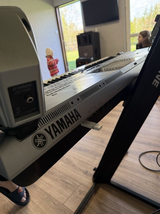 Yamaha  tyros  5