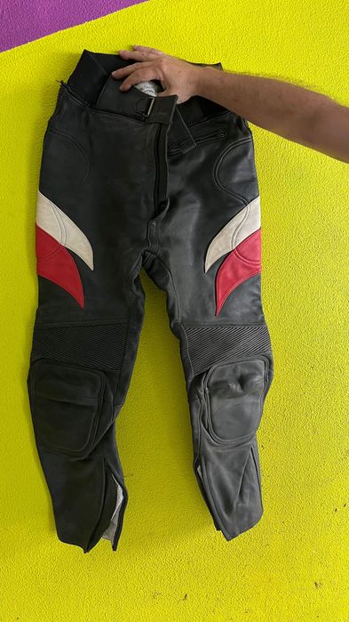 Conjunto de motociclista de cabedal