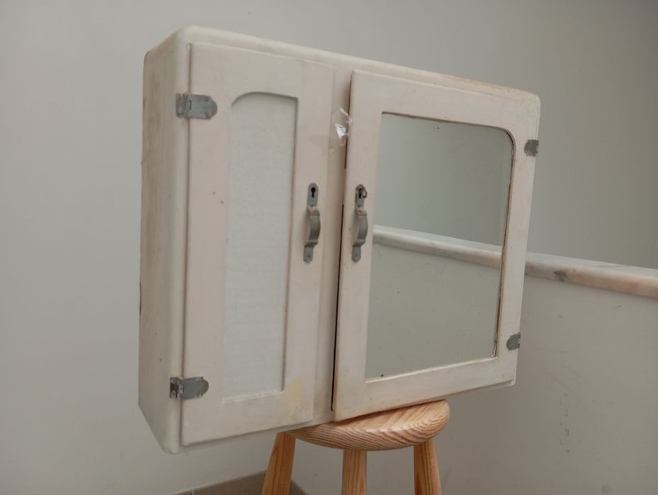 Armário de WC - antigo