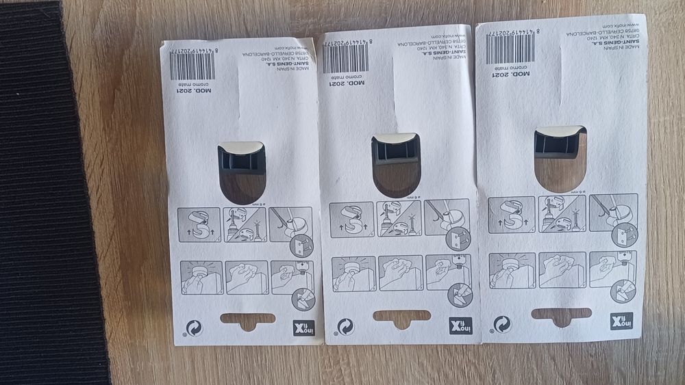 3 batentes porta adesivo (NOVOS)