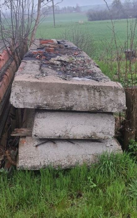 Płyty betonowe z elementami ceramicznymi