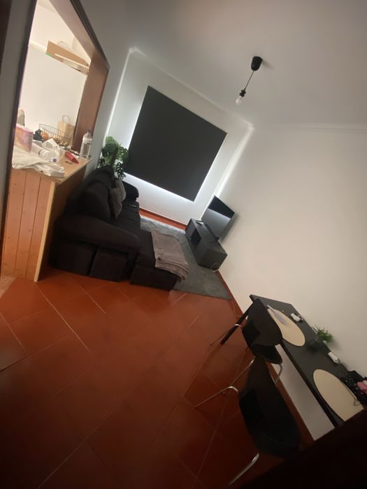 Alugo apartamento T2 / mobilado , em setubal