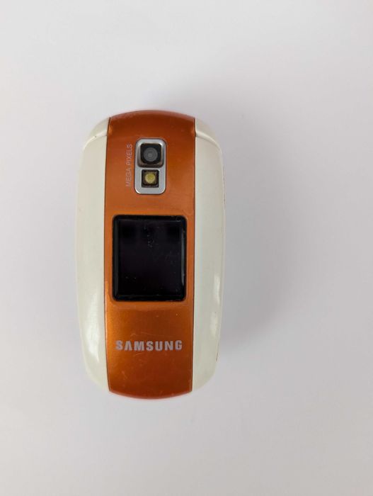 Телефон Samsung E530, жабка,кнопочний,мобільний,розкладушка оранжевий