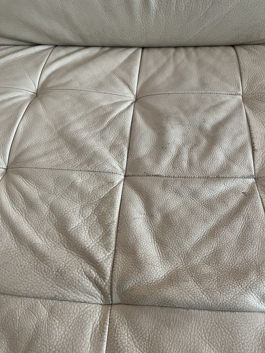 Sofá Natuzzi/Divani em pele bege com chaise longue – Caxias