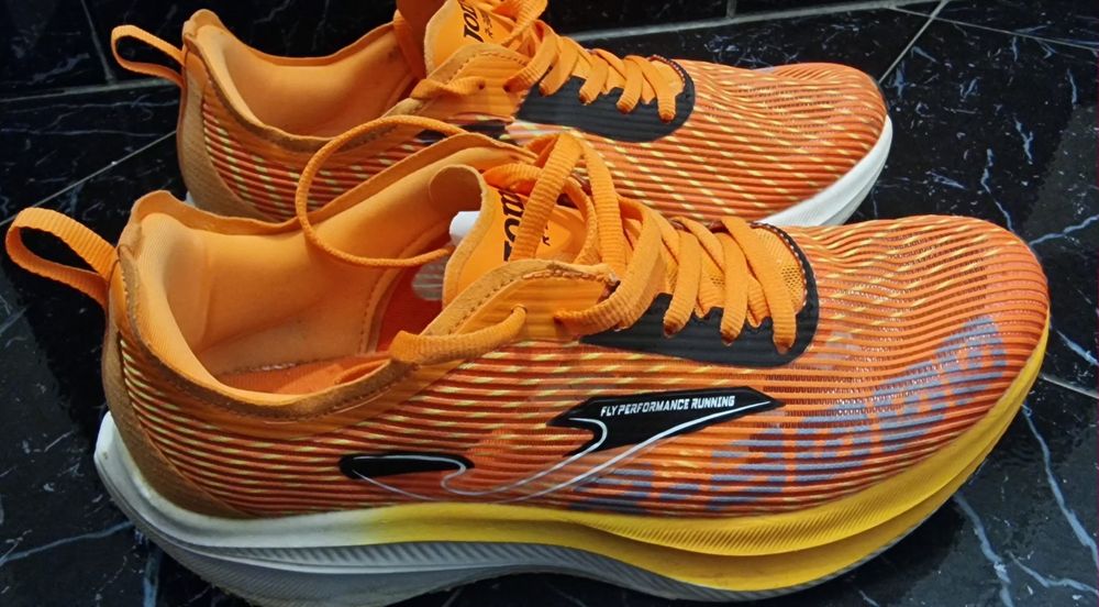 Ténis Joma R3000