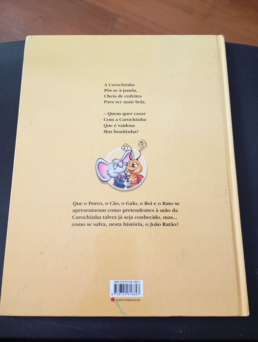 Livro " A carochinha e o João ratão"