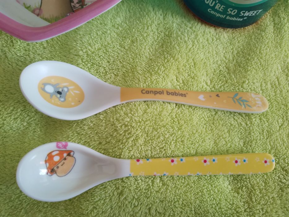 Чашка, тарілка, ложечки