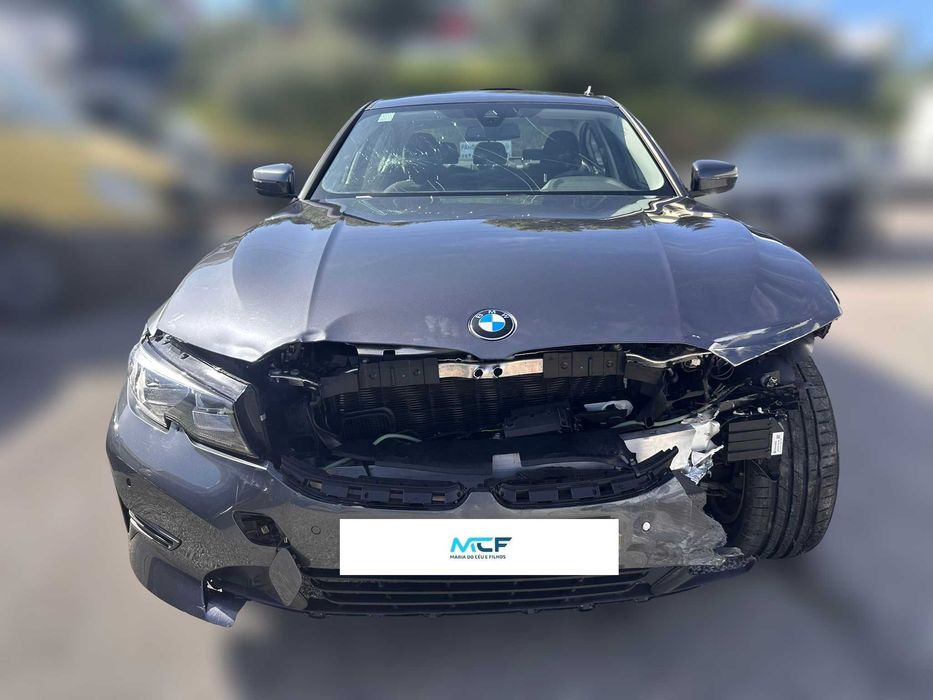BMW 330 e Plug-in-Hybrid 292 cv  215 kW de 2019 Salvado