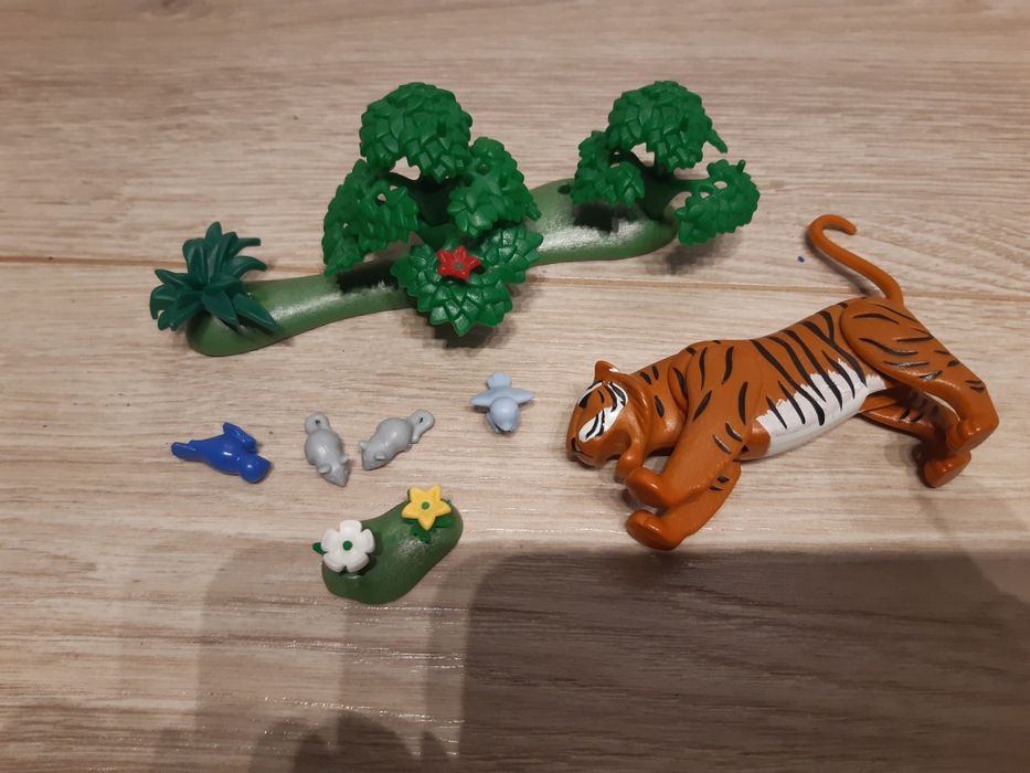 Playmobil tygrys myszki drzewa kwaiatki