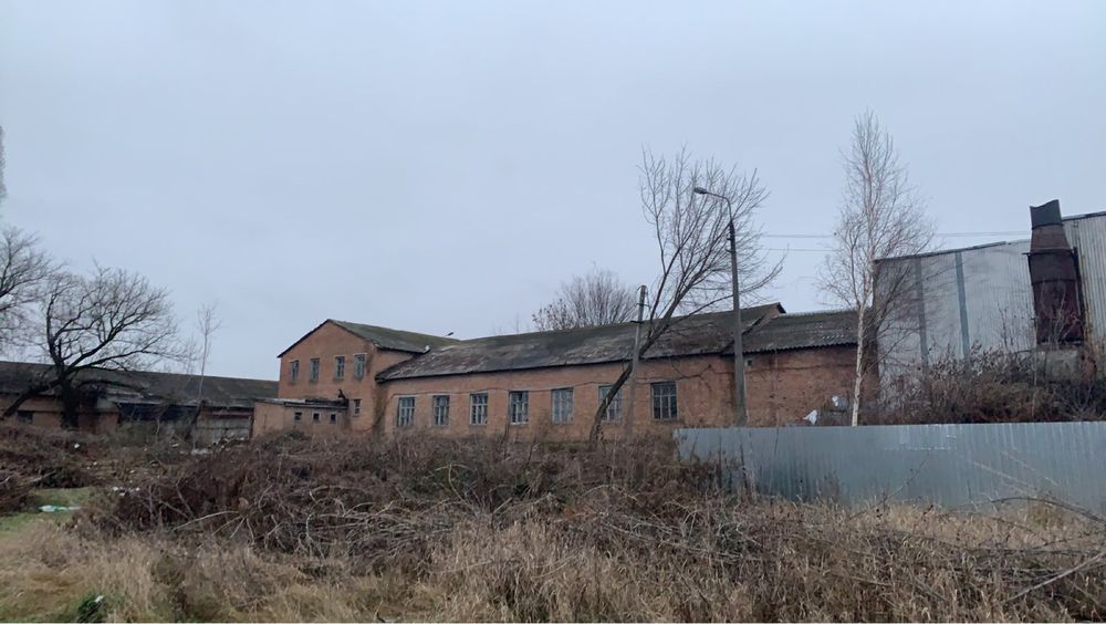 Продам нежитлову будівлю загальною площею 573,8кв.м. Миронівка