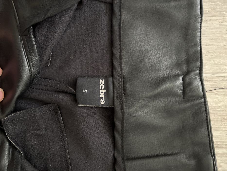 Шорти з еко-шкіри