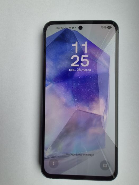 Samsung A55    5 G      bez rys,  bateria w bdb kondycji