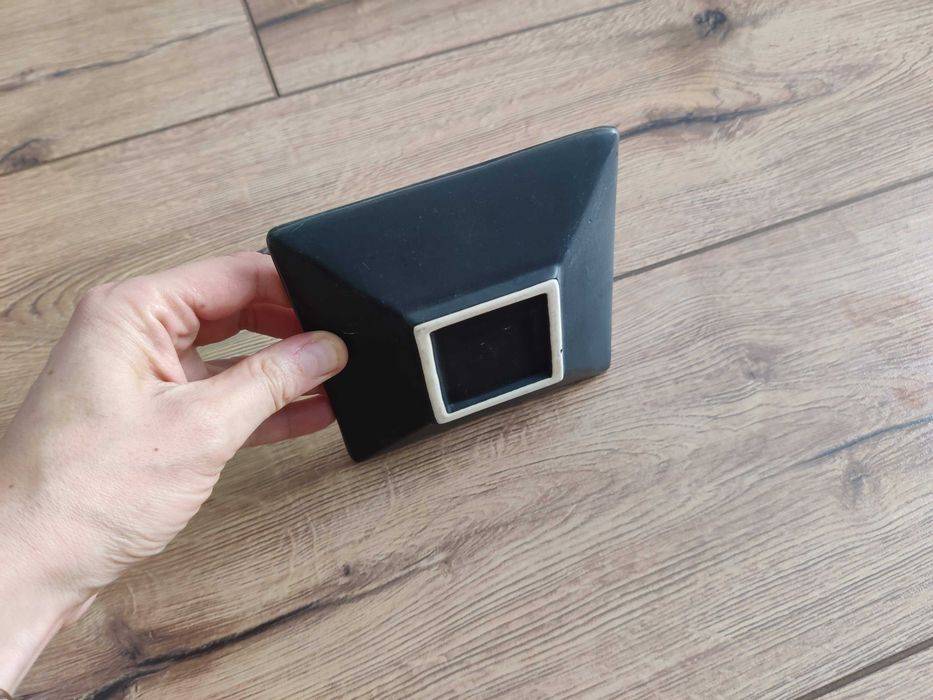Ceramiczny spodek podstawka dekoracyjny talerzyk