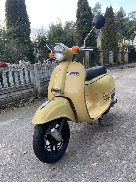 Скутер Honda giorno