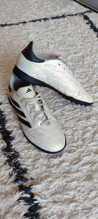 Бутси сороконіжки на хлопчика 37 розмір