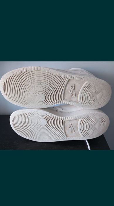 Sapatilhas brancas Nike