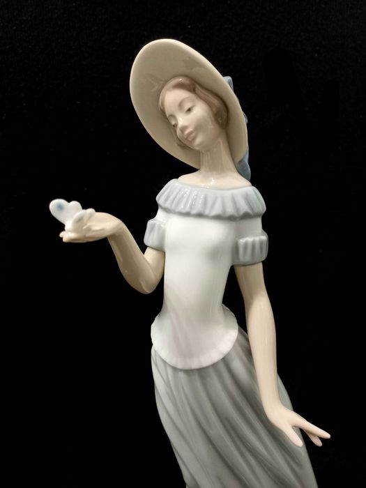 Статуэтка NAO Lladro, высота 30 см