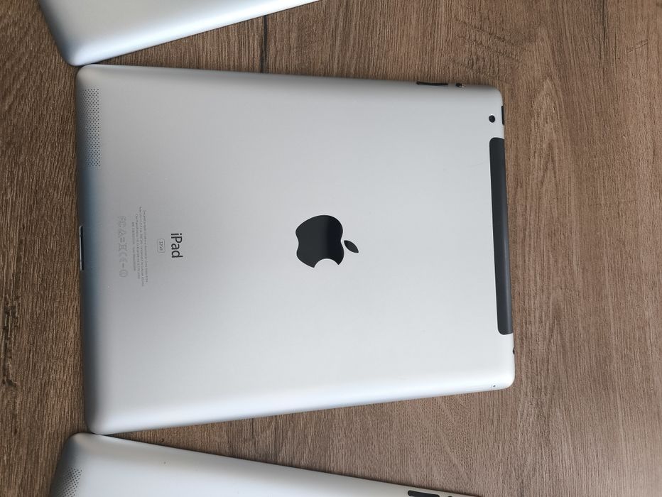 3 szt Apple iPad 2 A1396 32 GB Wi-Fi + 3G