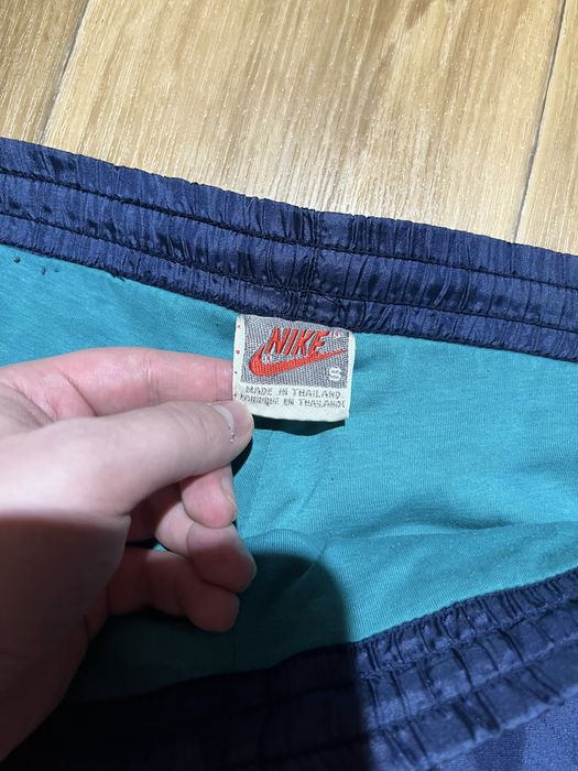Вінтажні нейлонові спортивні штани Nike