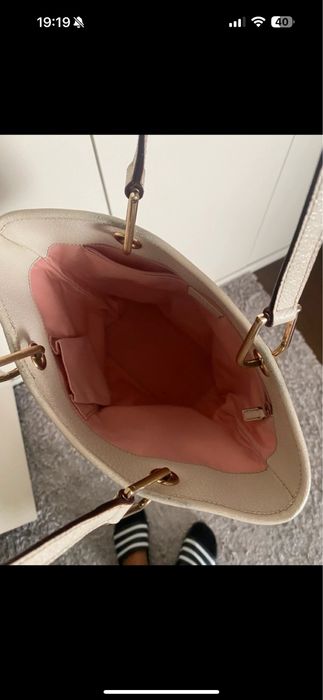 Carteira Gucci cor de rosa