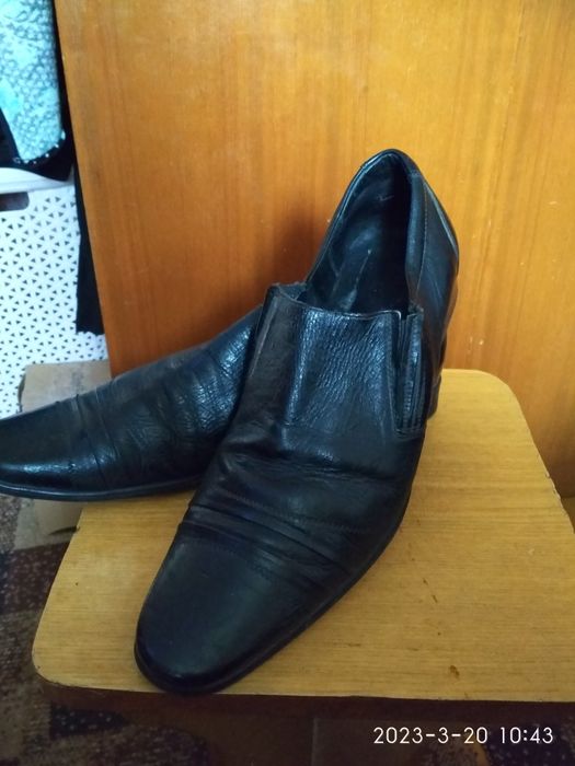 Продам шкіряні туфлі 45 розміру