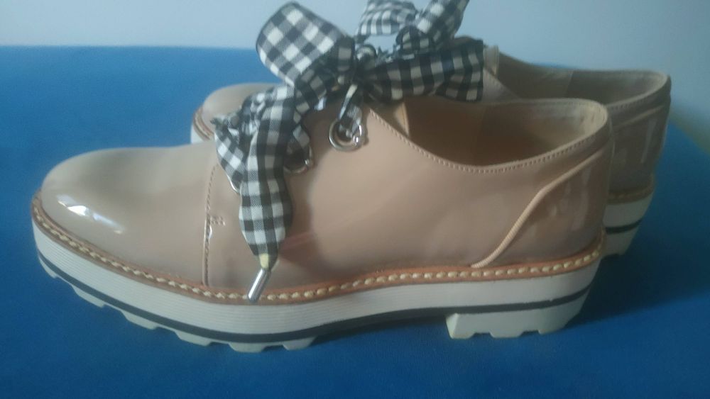 Zara. Piękne buty. Piękne wiązanie
