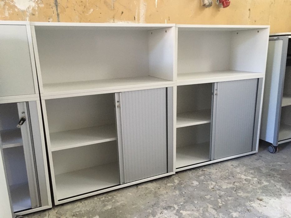 Szafa  z roletką na kluczyk