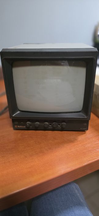 Monitor  CCV czarno-biały
