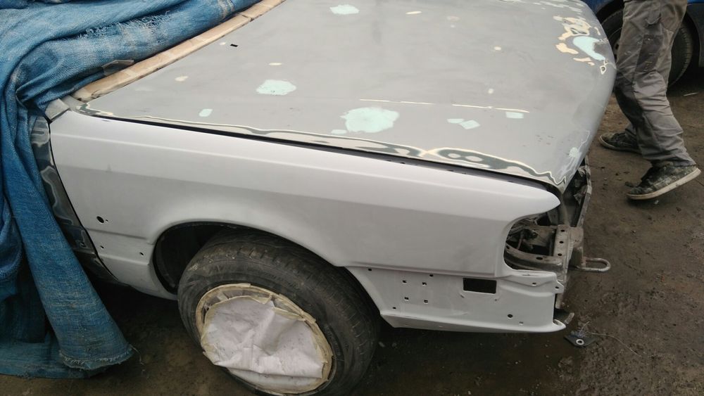 Передние крылья Audi 200 3B