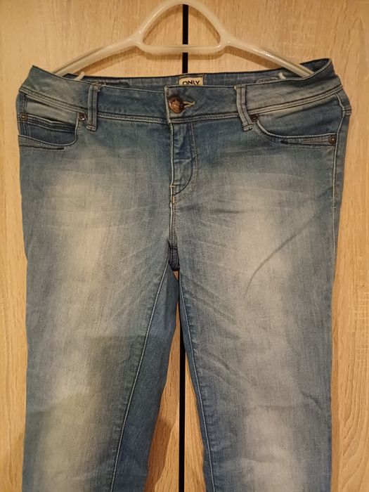 ONLY niebieskie jeansy typu skinny z niskim stanem