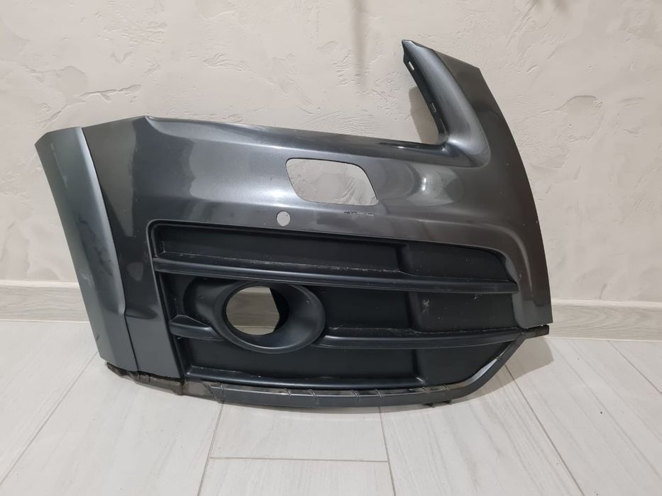 Бампер Audi Q5 ауді ауди  заглушка решітка туманки