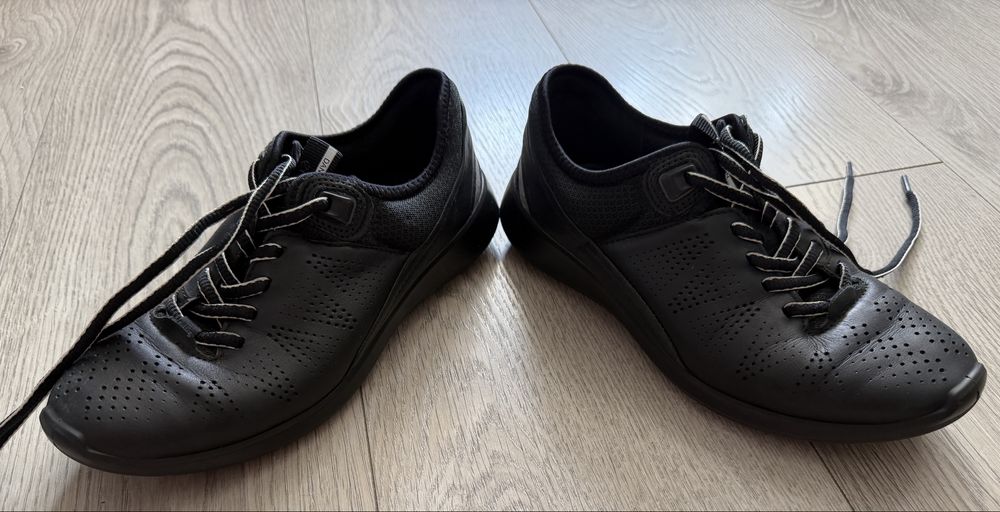 Buty sportowe skòrzane Ecco damskie r.37