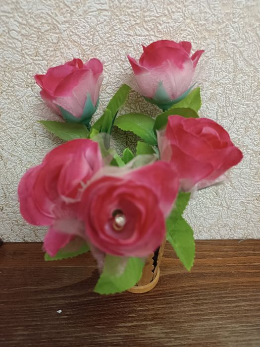 Розы искусственные