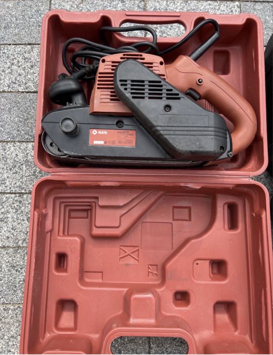 Ручний електро інструмент б/в.