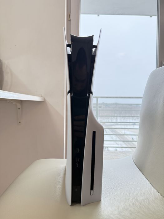 Playstation 5 Slim z napędem