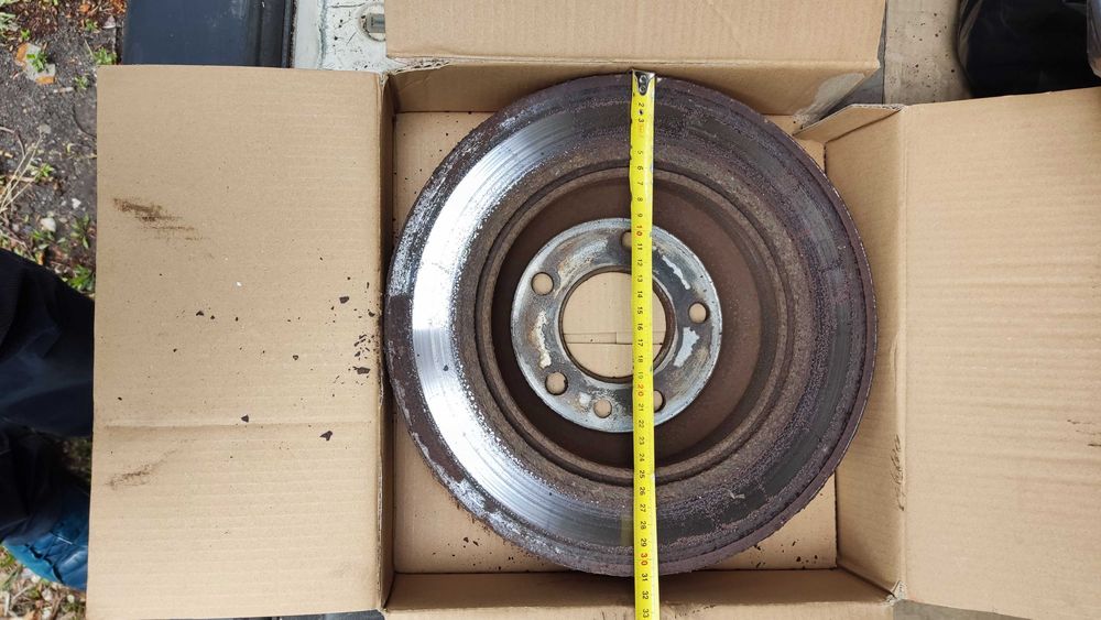 Тормозной диск  с суппортами