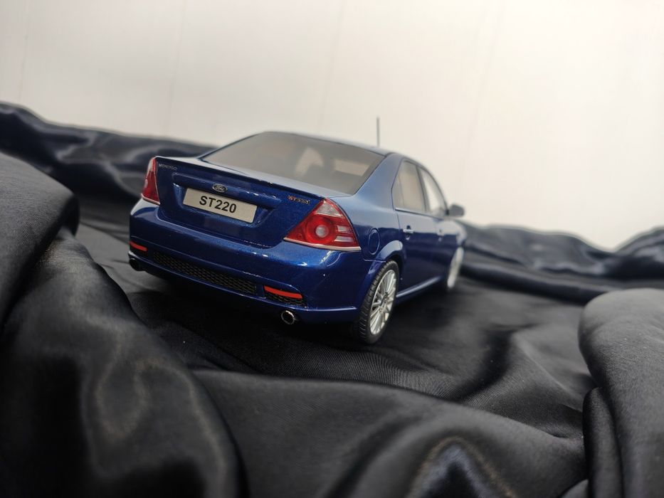 Ford Mondeo ST220 Otto 1:18