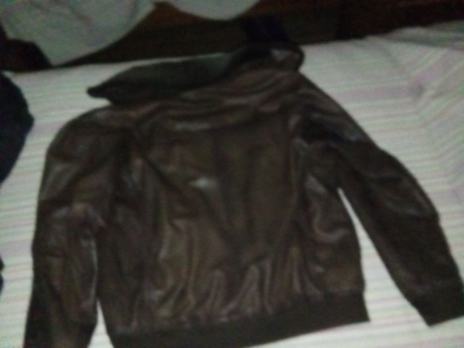 Vendo blusão de cabedal