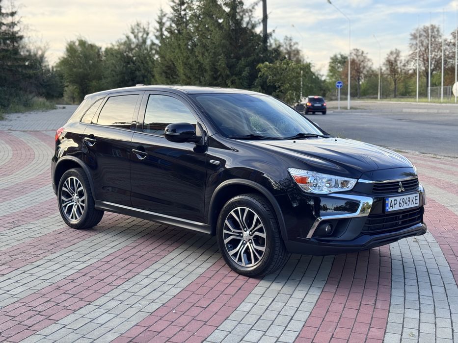 Продам Mitsubishi Outlander Sport 2017 года АКПП 4х4 в отличном состоя