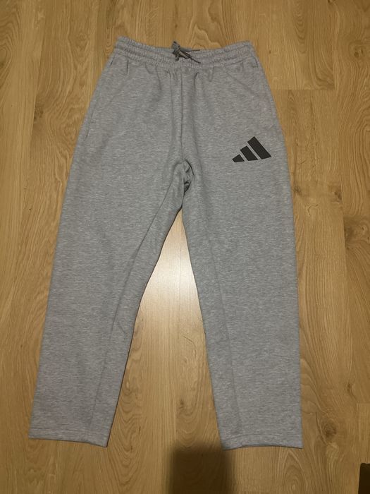 Спортивні штани adidas