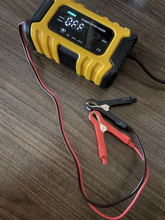 Зарядний пристрій 12w 6a