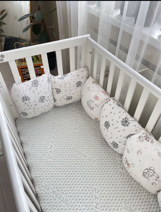 Подушки захист в ліжко