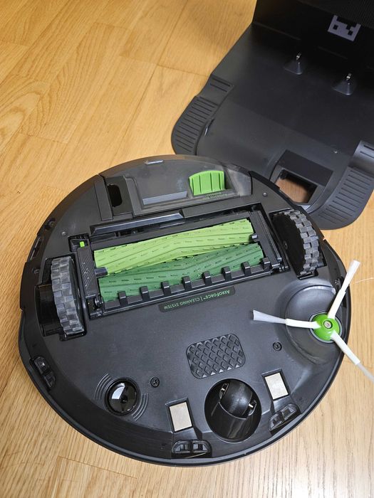Robot aspirador Roomba® j7+