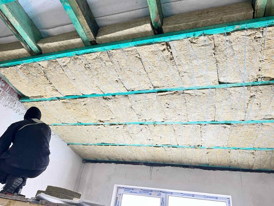 Утеплення даху/горищ/ перекриттів від 100 грн за м.кв.